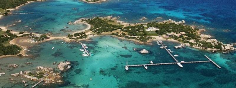 Marina dell'Isola, eine Basis für Italien-Yachtcharter mit Skipper