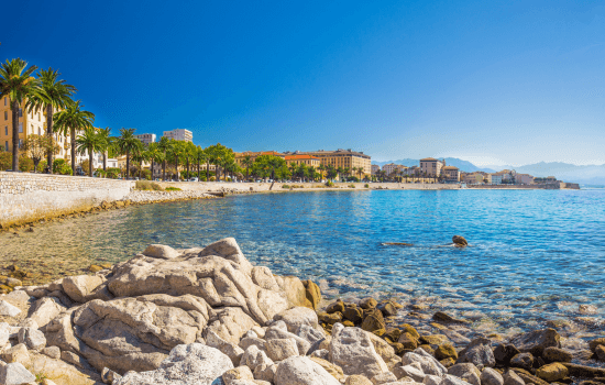 Set sail for Corsica and discover the beauty of the Mediterranean!