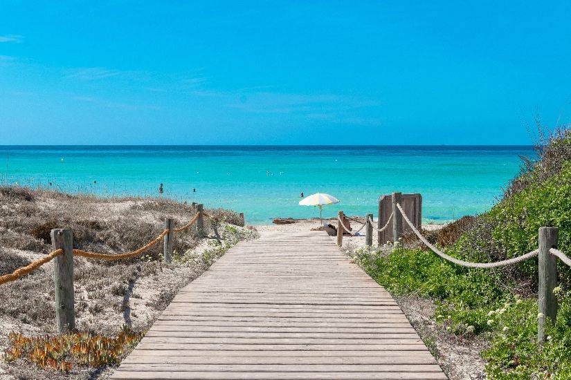 playa formentera en barco