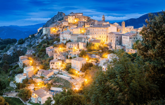 Set sail for Corsica and discover the beauty of the Mediterranean!