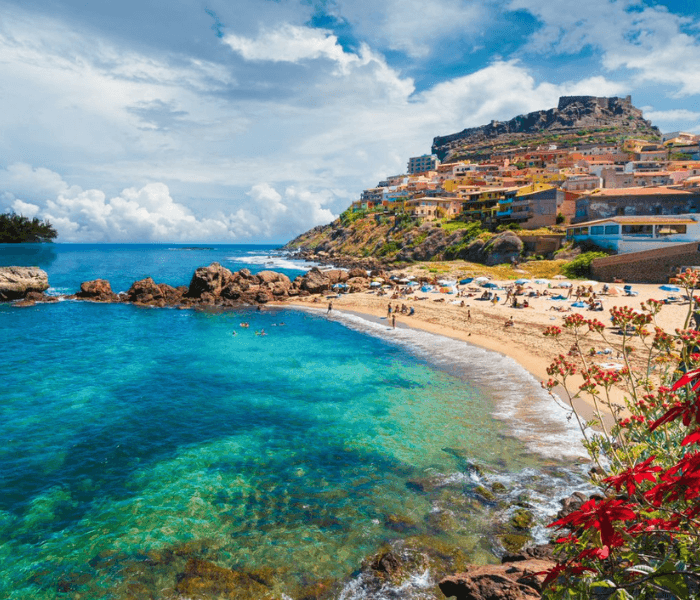 Blaues Wasser auf Sardinien 