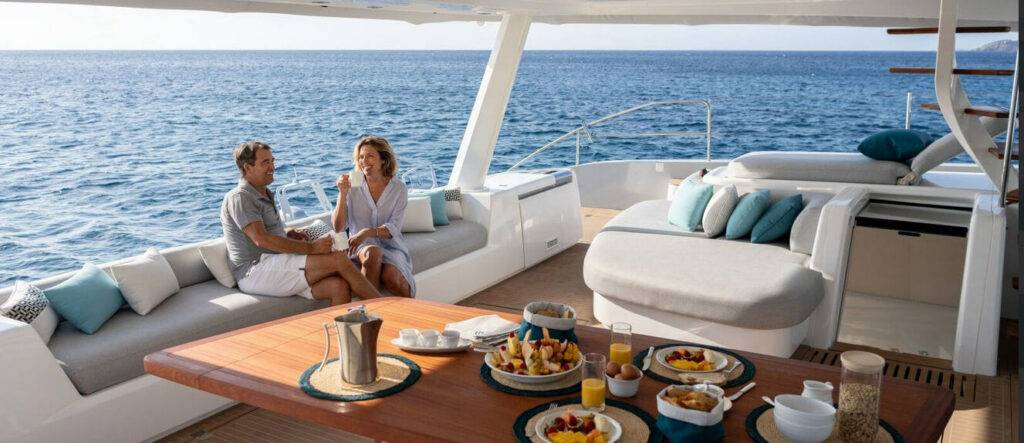 Entspannung beim Yachtcharter mit Skipper
