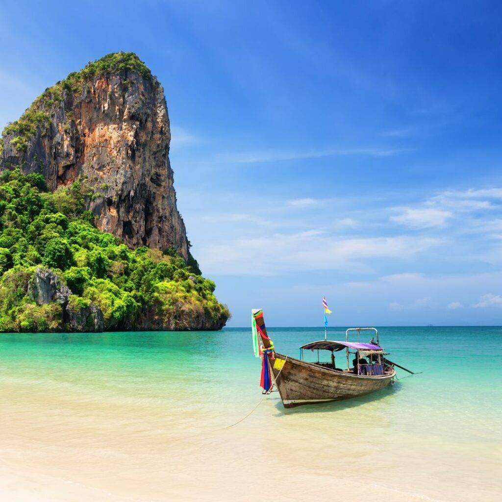 Our Favorite Winter Sailing Destinations