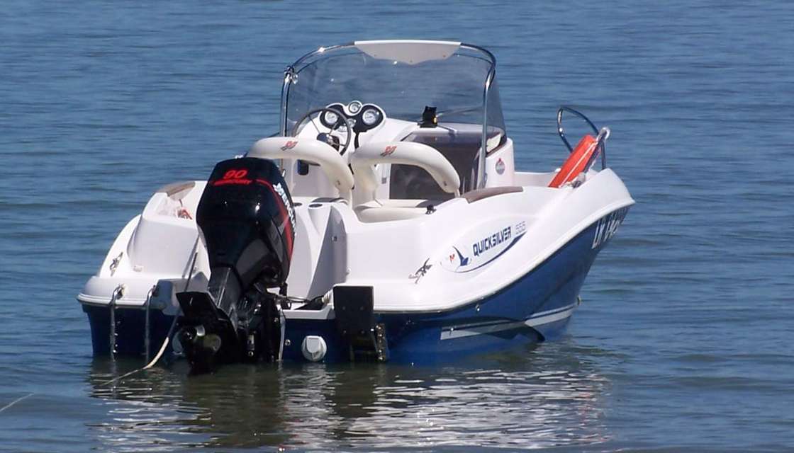 555 Commander