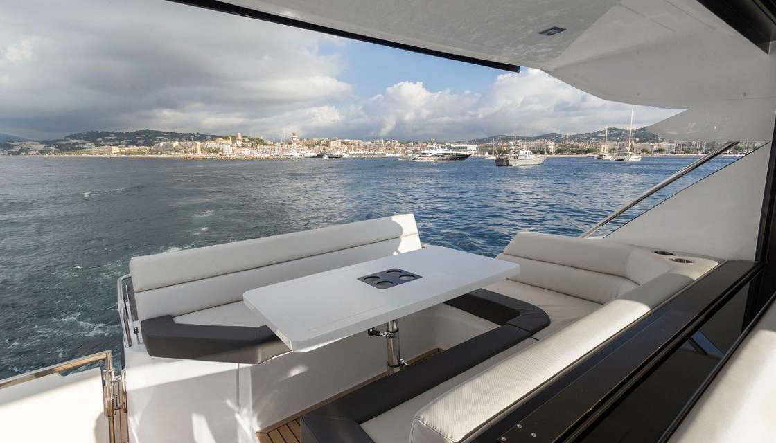 Galeon 485 HTS