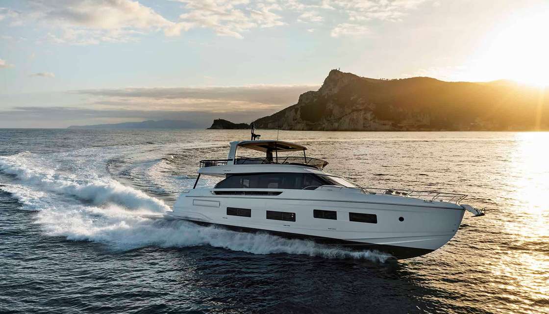 azimut 82 F