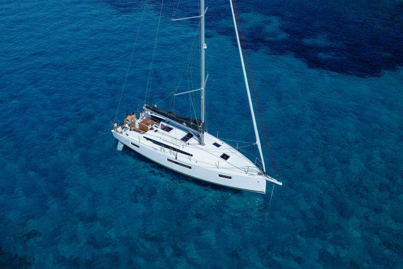 Sun Odyssey 415