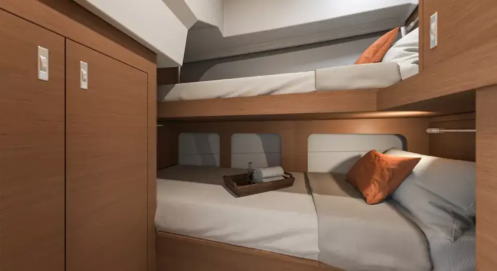 Swift Trawler 37 fly