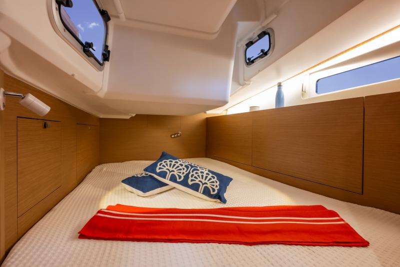 Sun Odyssey 415