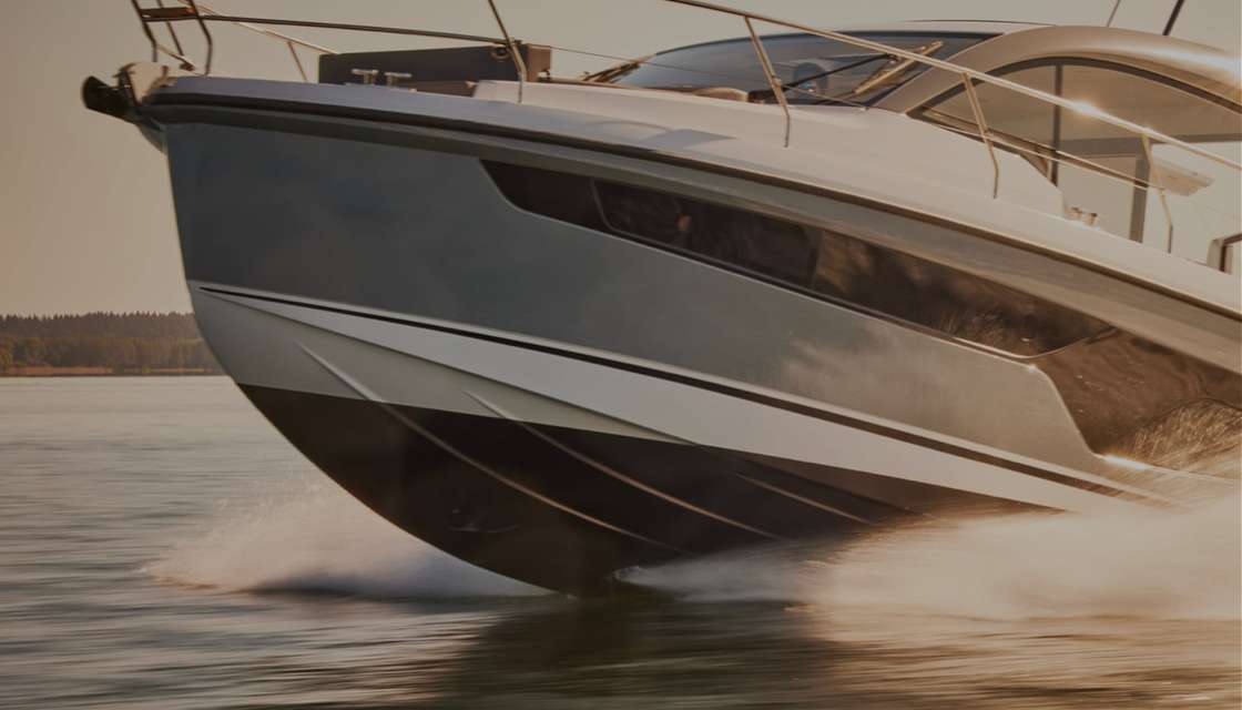 Sealine S335
