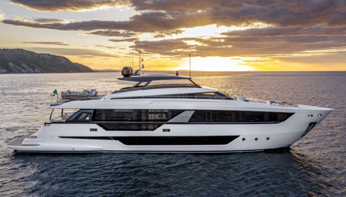 Ferretti Yachts 500