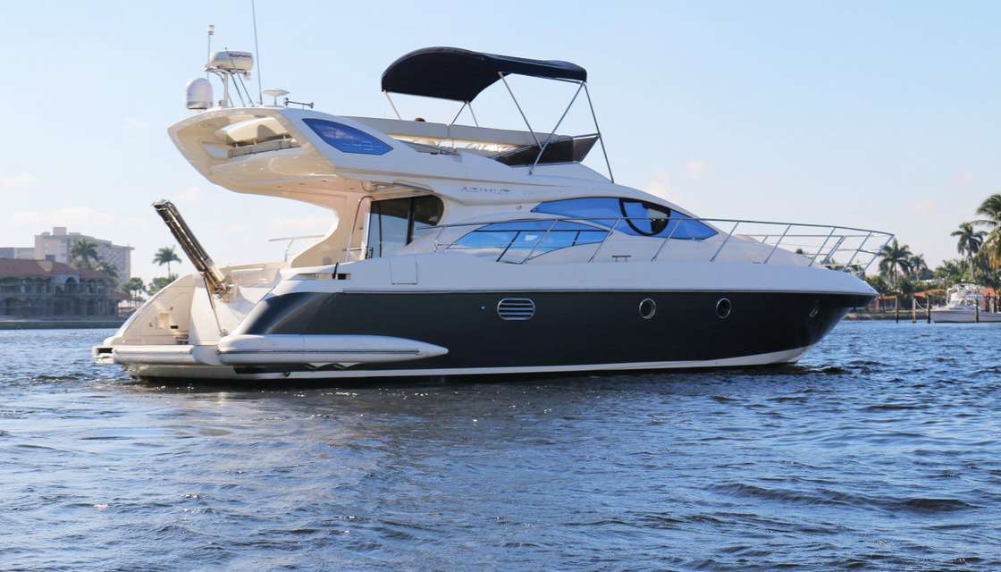 Azimut 43 Fly