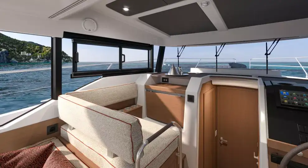 Swift Trawler 37 fly