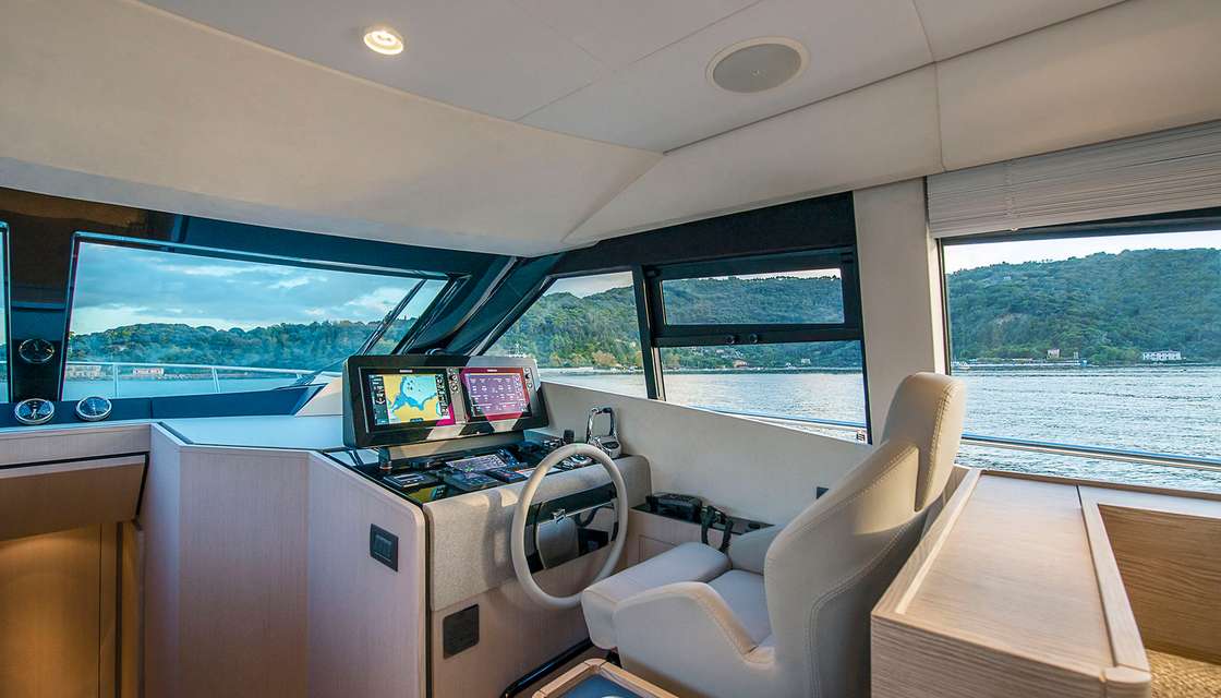 Ferretti Yachts 500