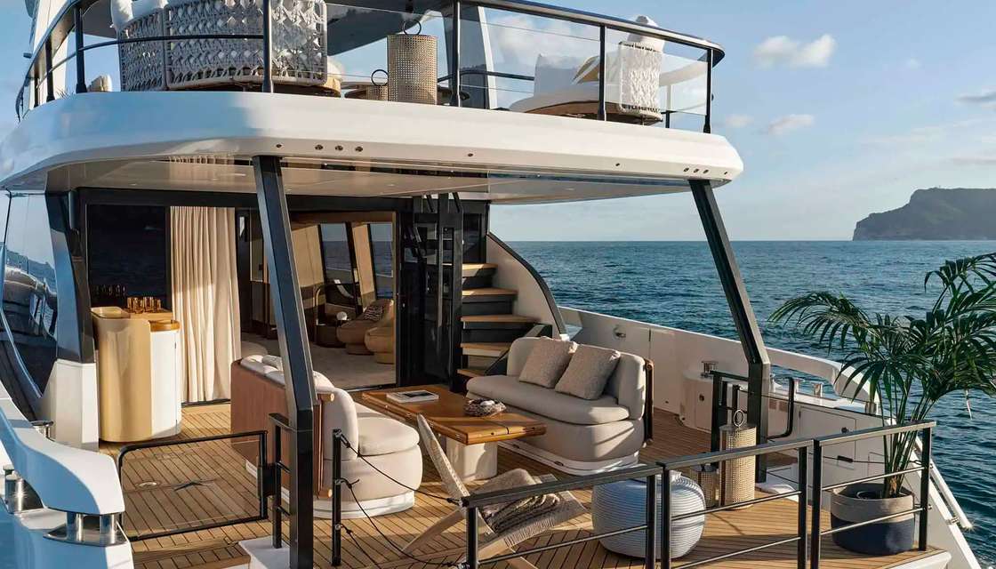 azimut 82 F