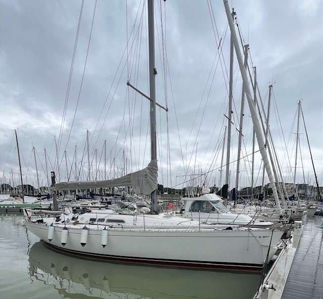 Dufour 414 Trophy