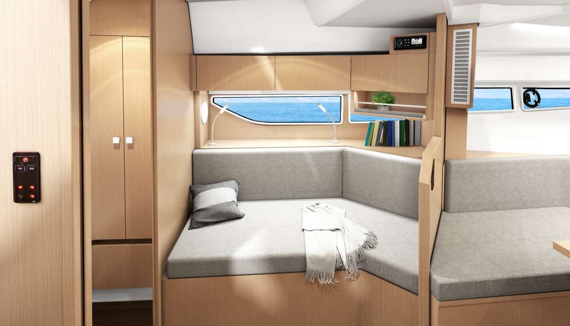 Sealine S335