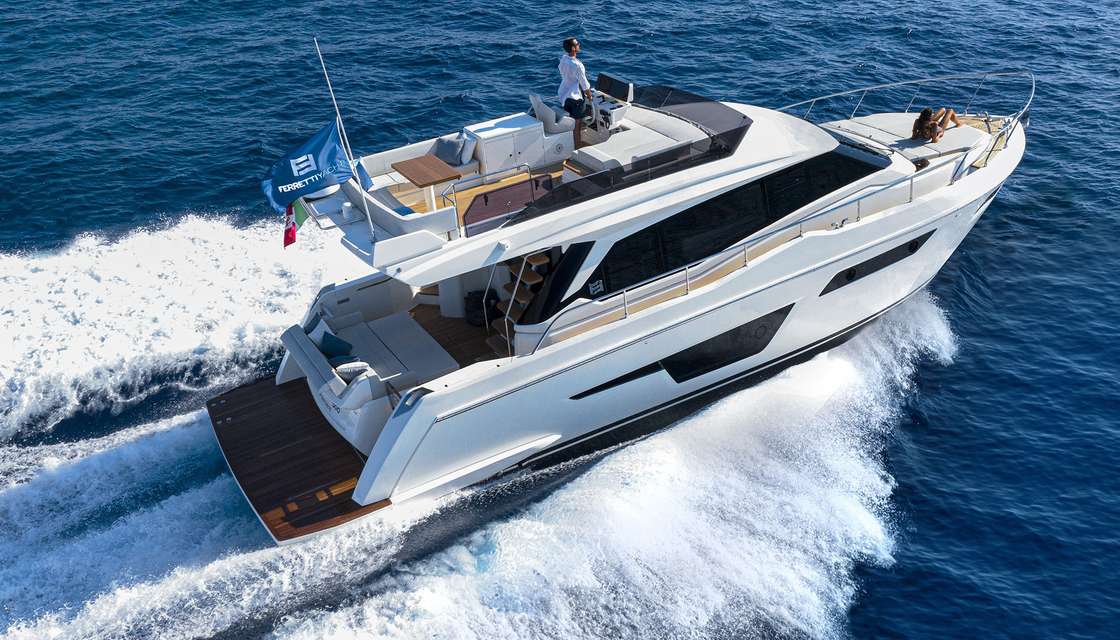 Ferretti Yachts 500