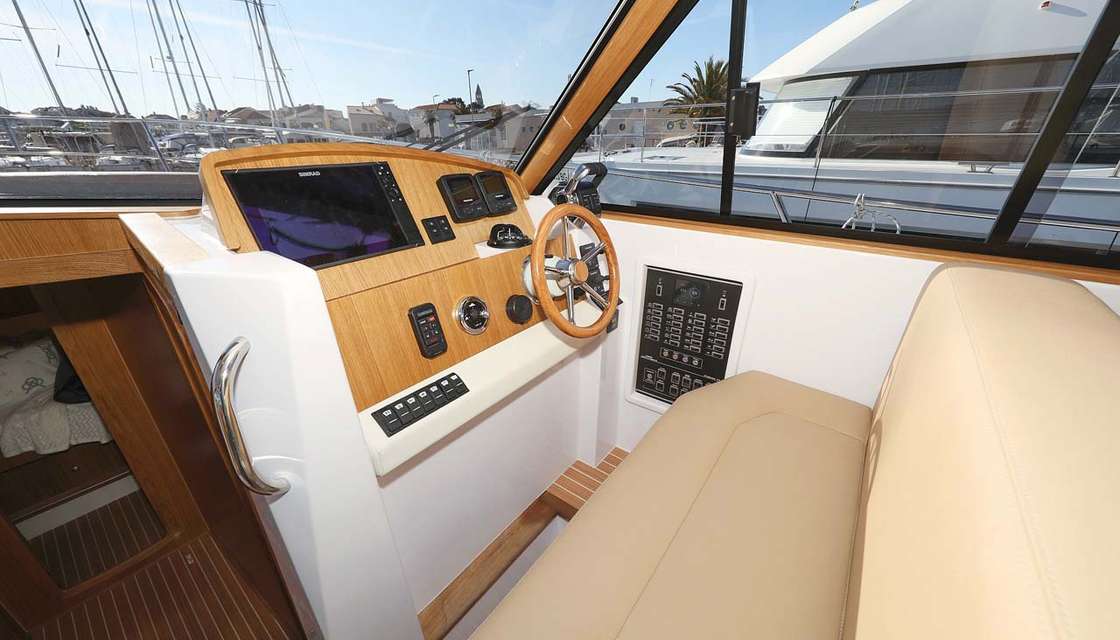 SAS Adriana 44