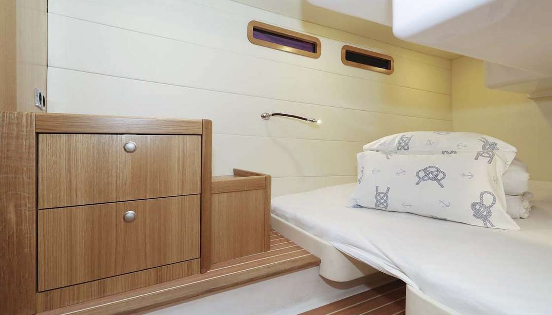 SAS Adriana 44