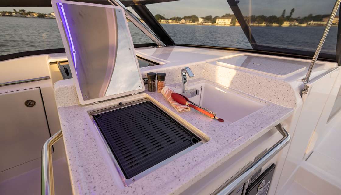 Aquila 32 Sport