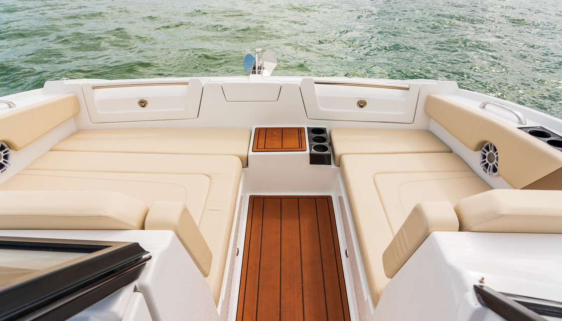 Aquila 32 Sport