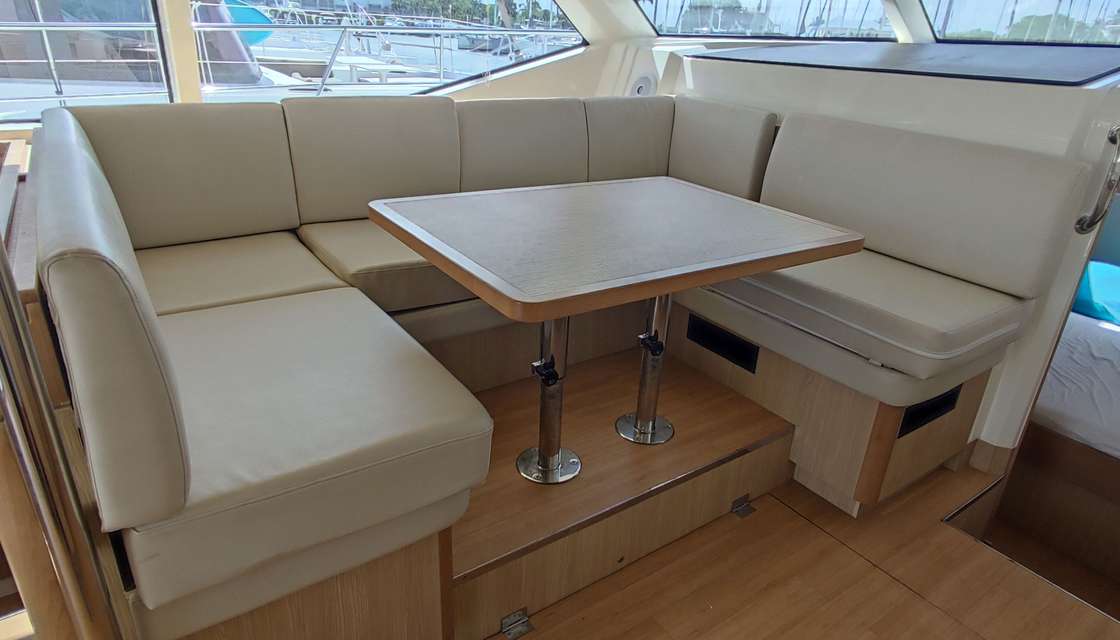 Aquila 44 PC