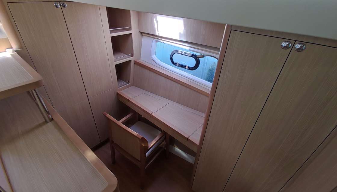 Aquila 44 PC