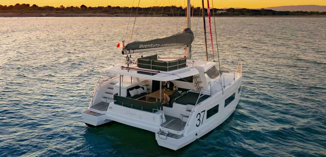 Layout of the boat Aventura 37