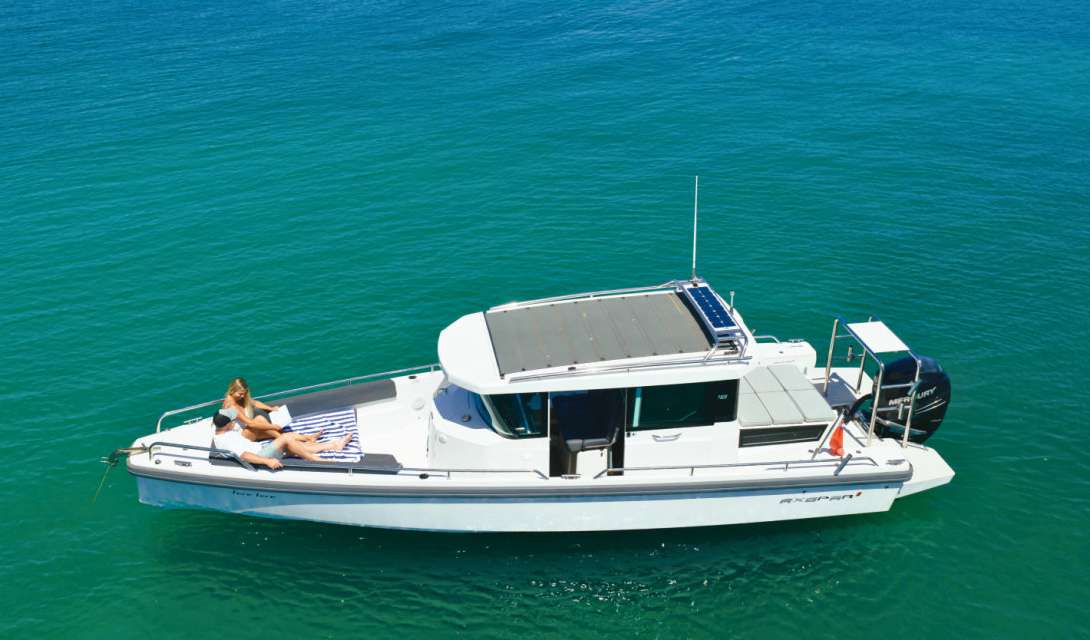 Axopar 28 Cabin