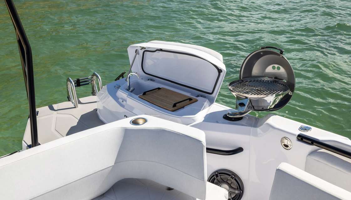 Axopar 29 XC Cross Cabin