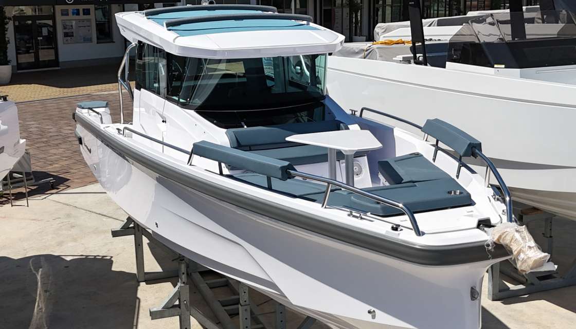 Axopar 29 XC Cross Cabin