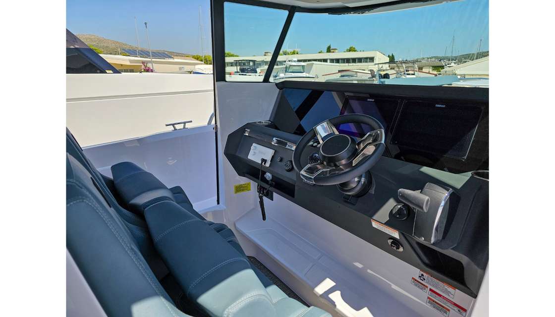 Axopar 29 XC Cross Cabin