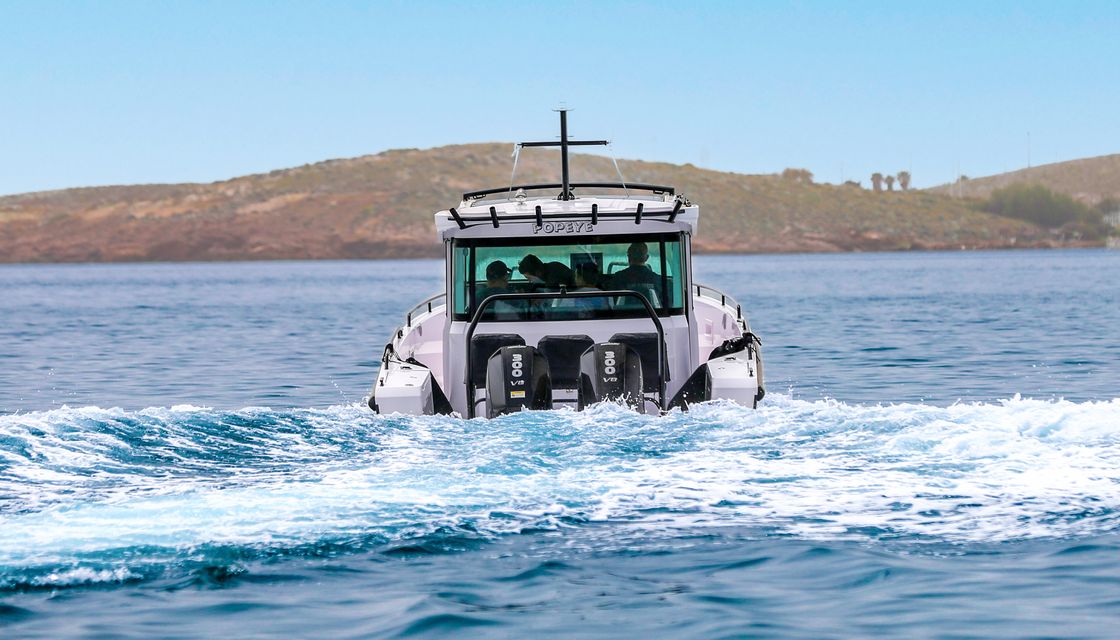 Axopar 37 XC Cross Cabin