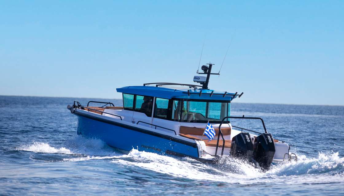 Axopar 37 XC Cross Cabin