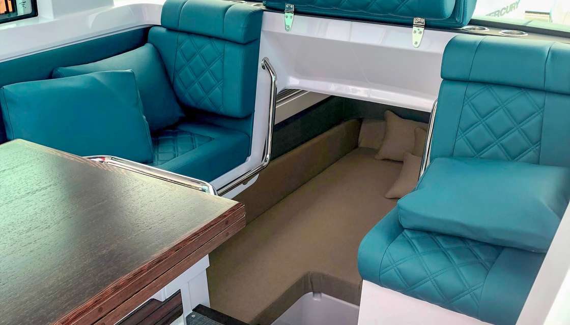Axopar 37 XC Cross Cabin