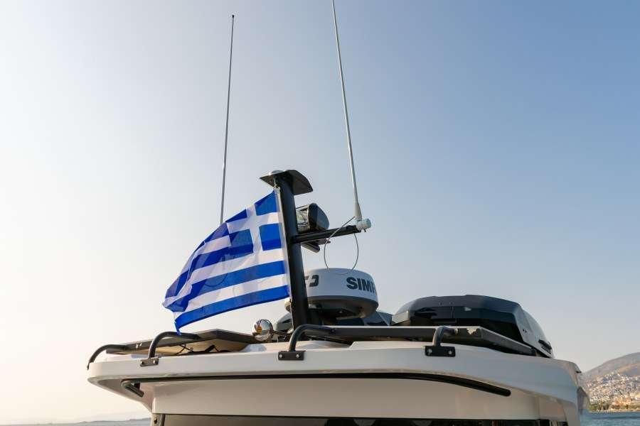 Axopar 37 XC Cross Cabin