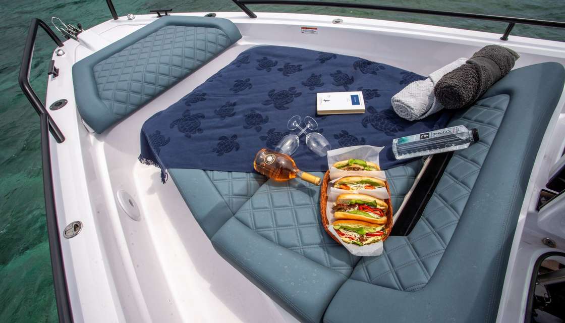 Axopar 37 XC Cross Cabin