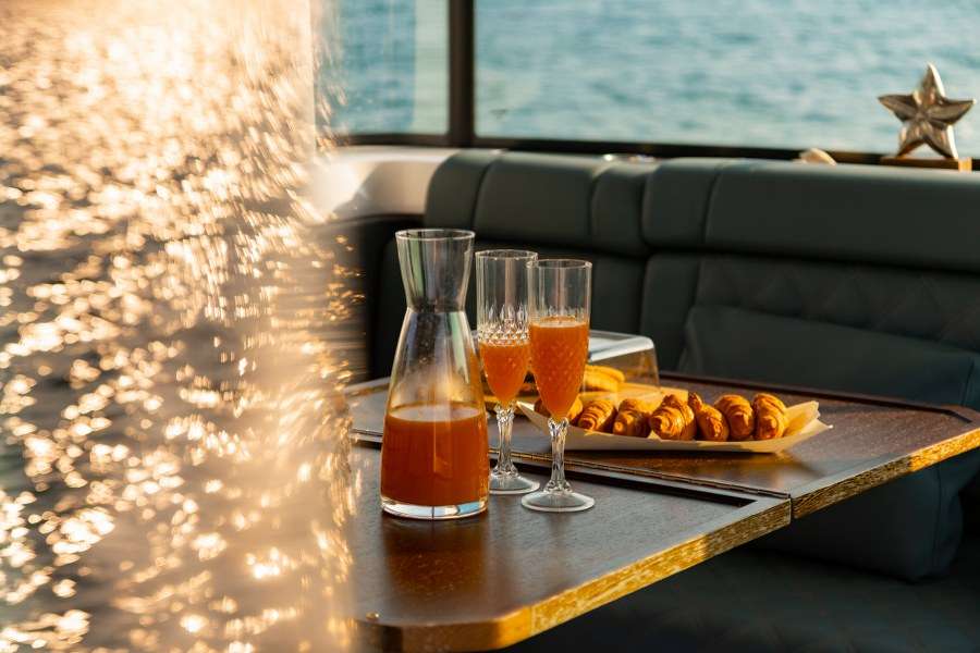 Axopar 37 XC Cross Cabin