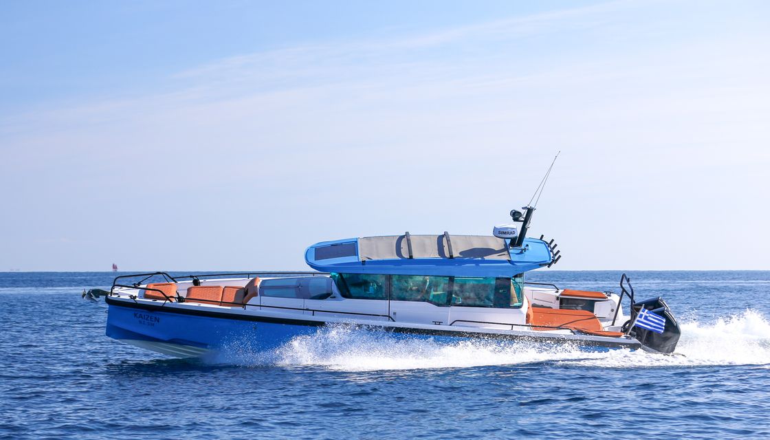 Axopar 37 XC Cross Cabin
