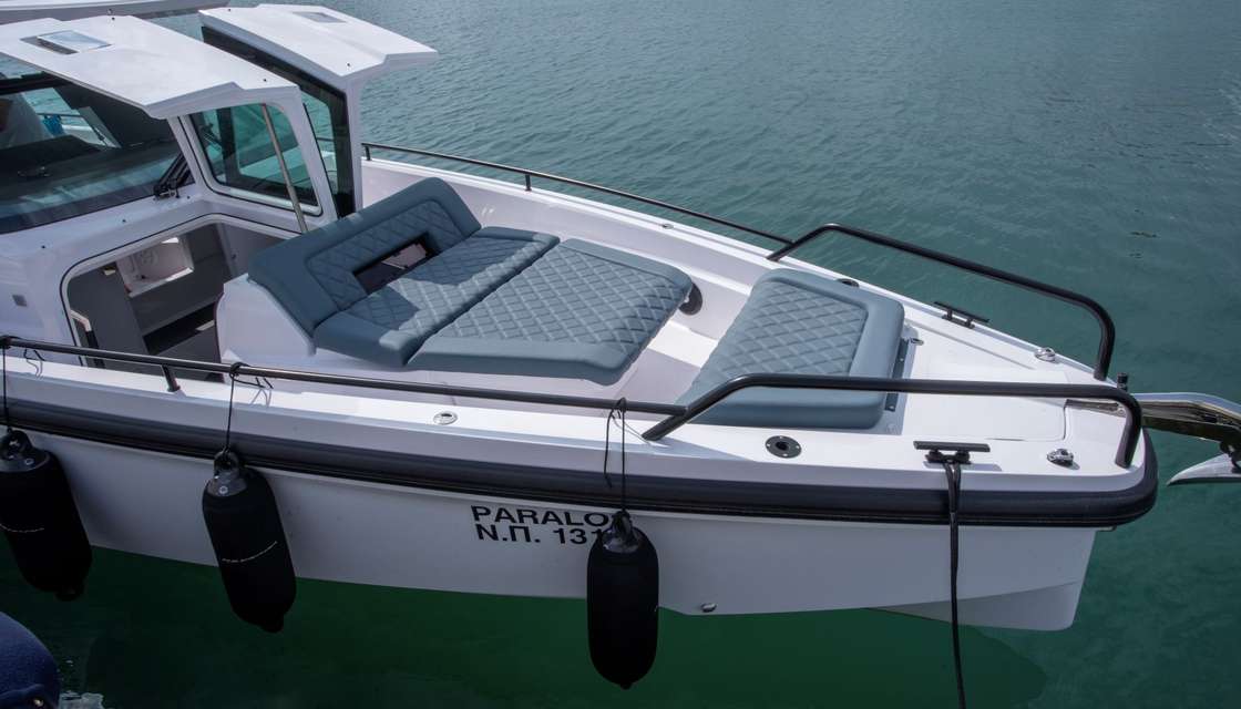 Axopar 37 XC Cross Cabin