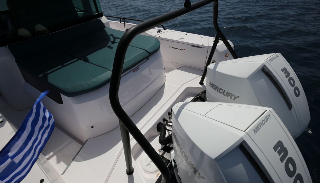 Axopar 37 XC Cross Cabin