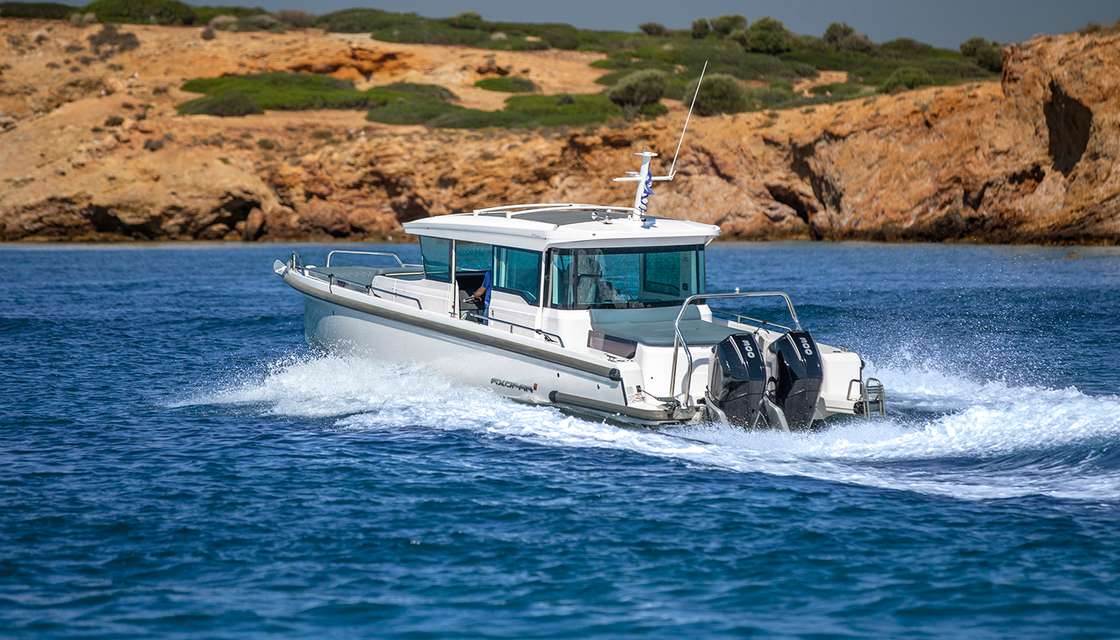 Axopar 37 XC Cross Cabin