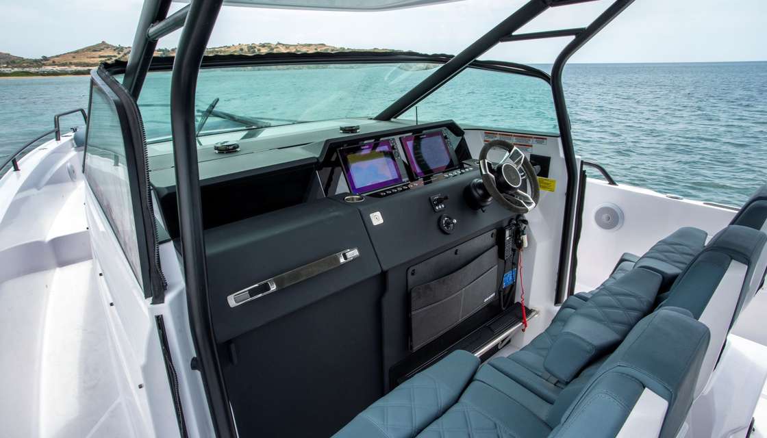 Axopar 37 XC Cross Cabin