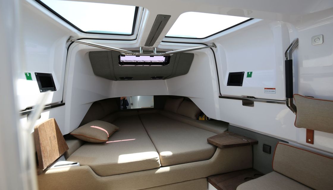 Axopar 37 XC Cross Cabin