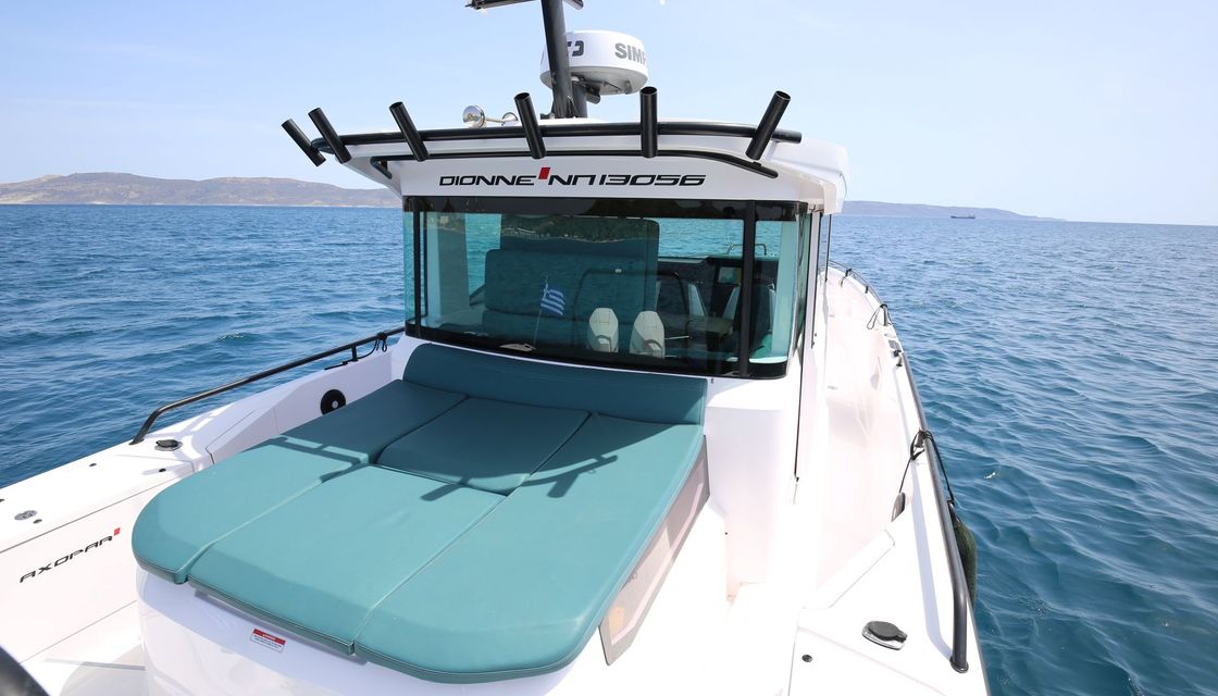 Axopar 37 XC Cross Cabin