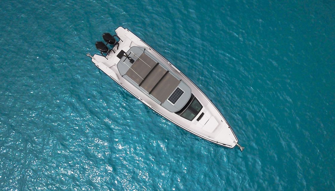 Axopar 37 XC Cross Cabin