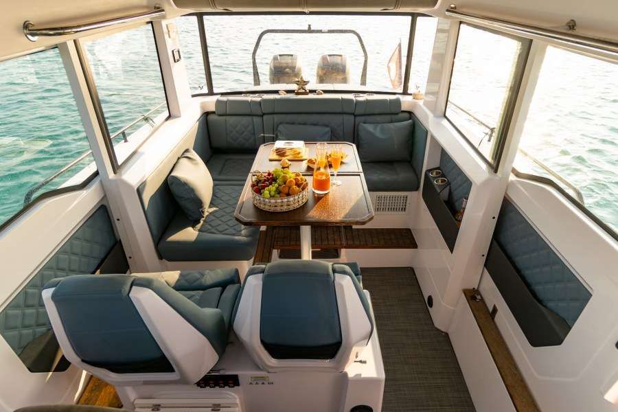 Axopar 37 XC Cross Cabin