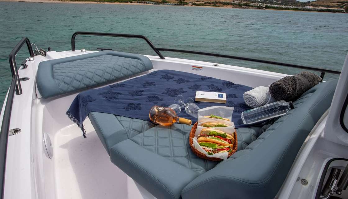 Axopar 37 XC Cross Cabin