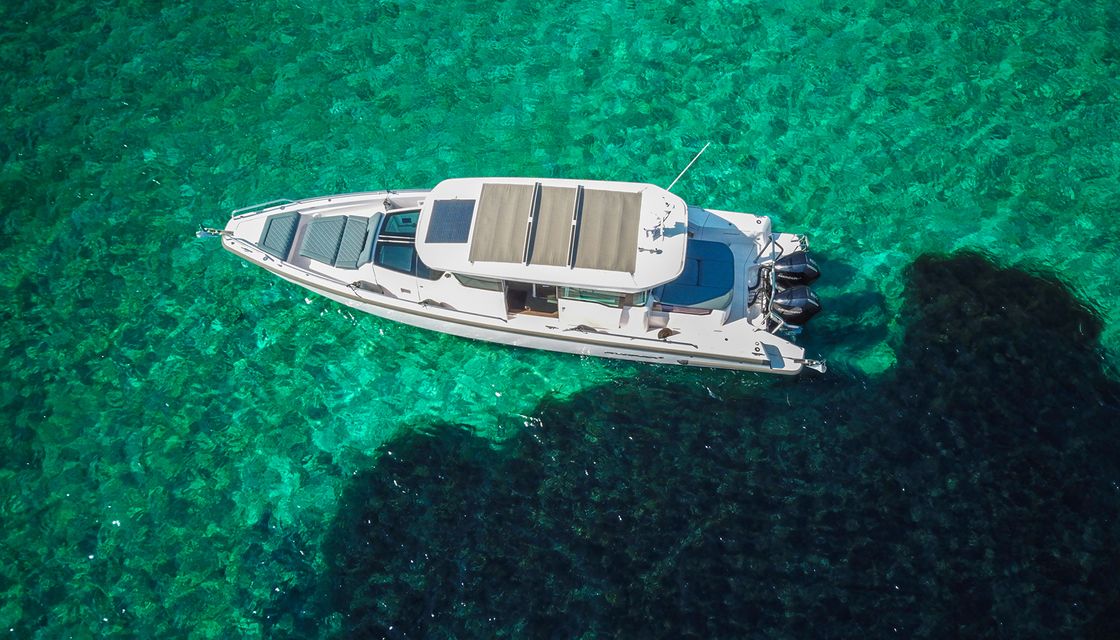 Axopar 37 XC Cross Cabin